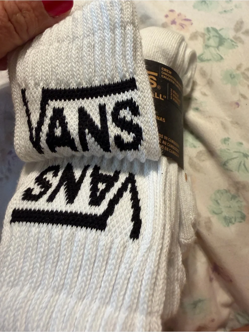 Vans girls / woman White Crew Socks with Black Logo 1-6 nwt 3 pk